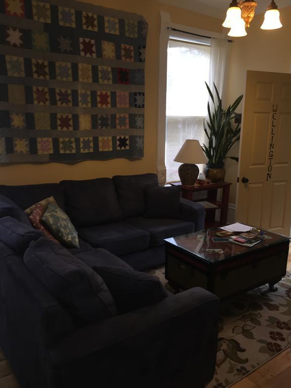 Apartment Loyalist Lofts *